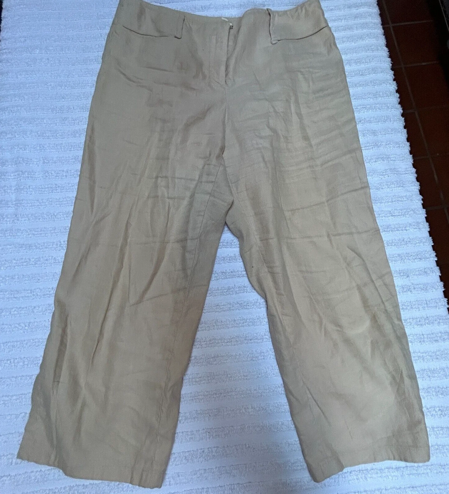 Max Studio Women's Mid-Rise Khaki Capri Pants Size 10 Lightweight Linen Blend
