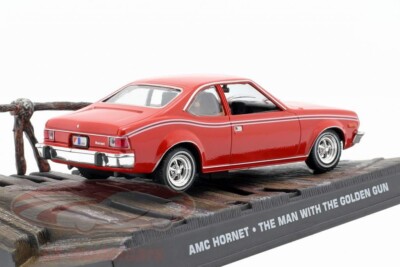 Modellino AMC Hornet 1:43 James Bond 007 L'Uomo Dalla Pistola D'Oro, Rossa