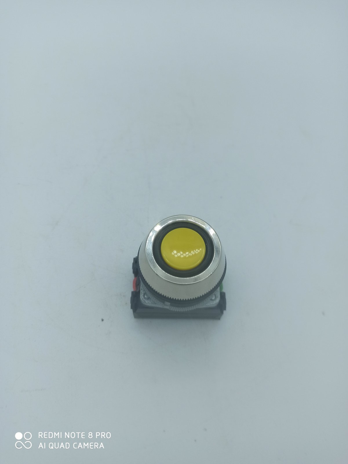 Promet Button NEF 30 UKG Yellow 1Z 1R