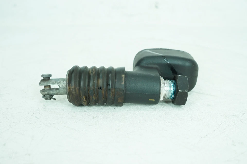 Harley Touring Street Glide 2007 FLHX depósito de cilindro maestro de freno trasero OEM Foto 3 de 4