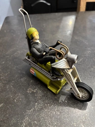 Hasbro 1971 Scream'n Demons Drag Racing Motorcycle with Stunt Rider Not Working