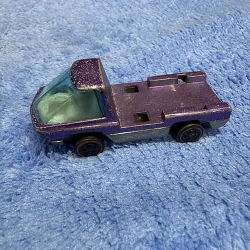 MATTEL HOT WHEELS REDLINE HEAVYWEIGHTS TRUCK 1968 IN PURPLE