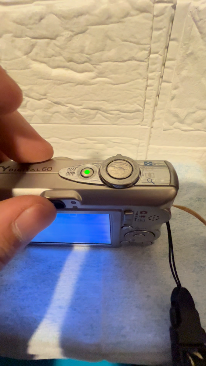 Canon IXY Digital 55 5MP Compact Camera Silver - Tested No Charger