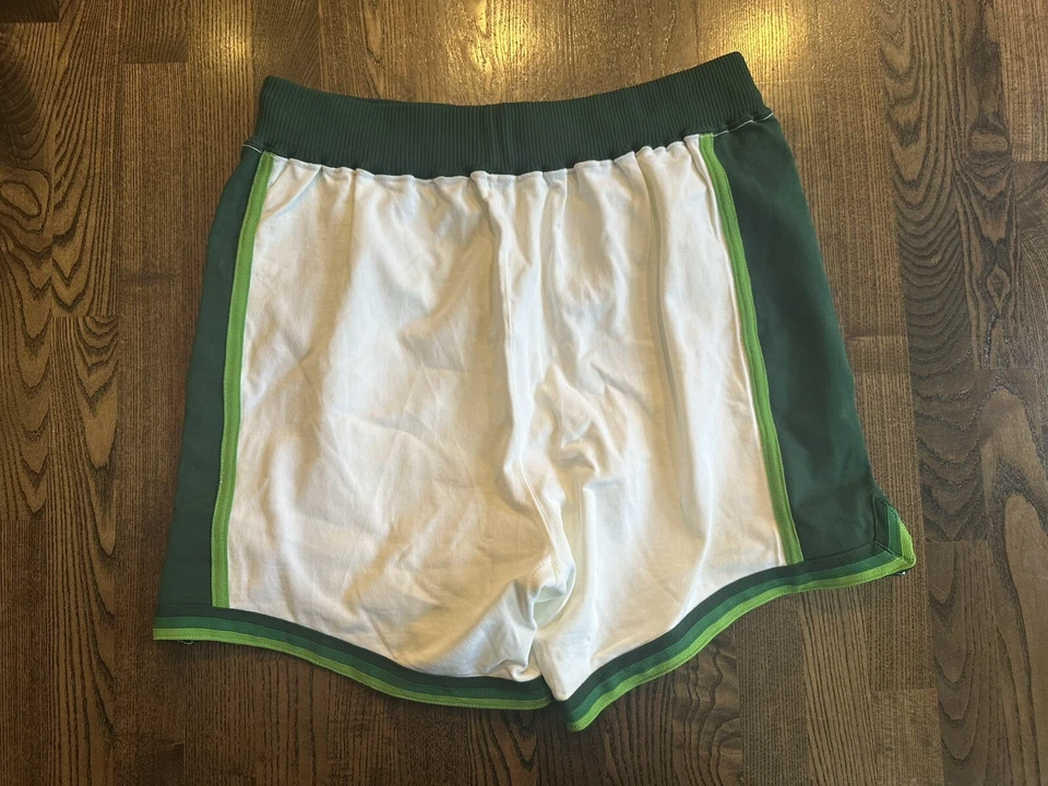 Champion 1990-1991 MILWAUKEE BUCKS Team Issued Game Shorts Size 40 - Image 2 of 4