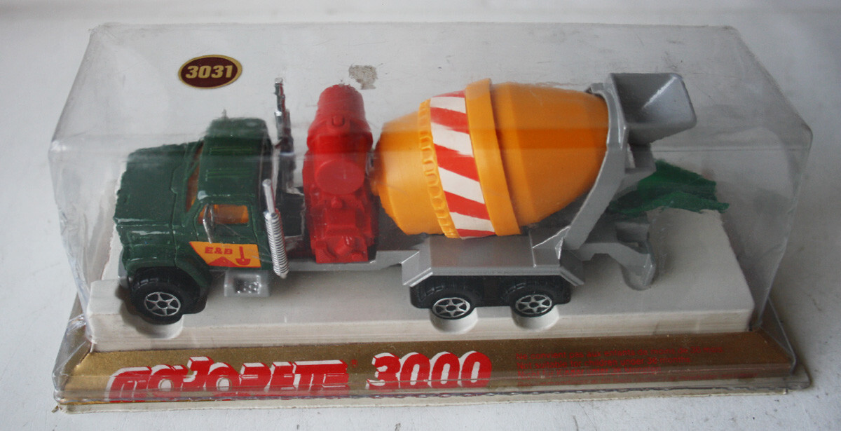 MAJORETTE - 3000 - Betonniere / Ciment Mixer - Gmc Brigadier - E&B - 3031 Erreur EUR 47,00 - FR MAJORETTE - 3000 - Betonniere / Ciment Mixer - Gmc Brigadier - E&B - 3031 Erreur EUR 47,00 - FR