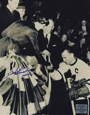 Ted Kennedy Autographed Signed 8x10 Toronto Maple Leafs B&W Queen JSA Captain