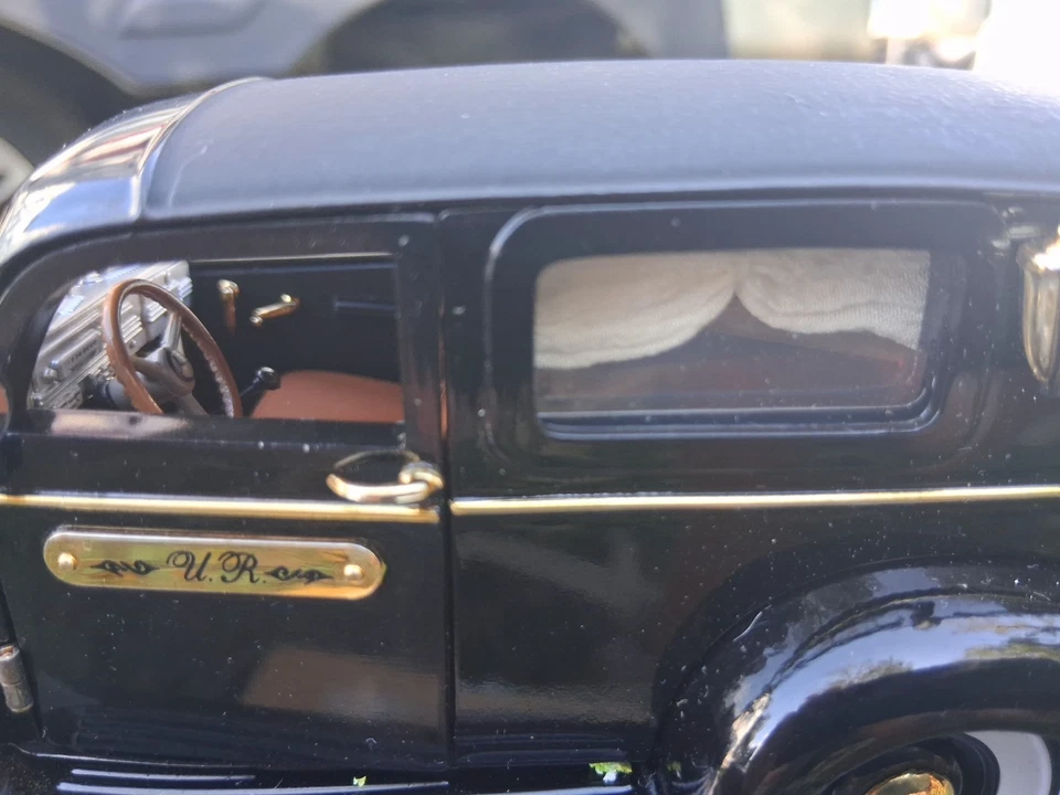 全新 复制品 1/24 1937 Studebaker Hearse Wagon 限量版 棺材 全新带盒 — 第 4/4 张图片