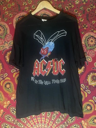 Fantasy AC/DC Fly On The Wall Tour Men's L Concert 1980s vintage concert t-shirt, vintage, single stitch, B+ condition