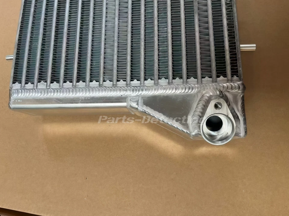 Engine Oil Cooler Radiator 2095000600 For Mercedes Benz W204 C63 E63 SL63 AMG - Image 4 of 4