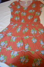 Womens size Medium Floral Ruffle Casual Dress Looks To Frill Dress Pre-owned