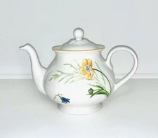 Villeroy & Boch - My Garden 1748, large 5-6 cup teapot. Clover & Flower, Retired