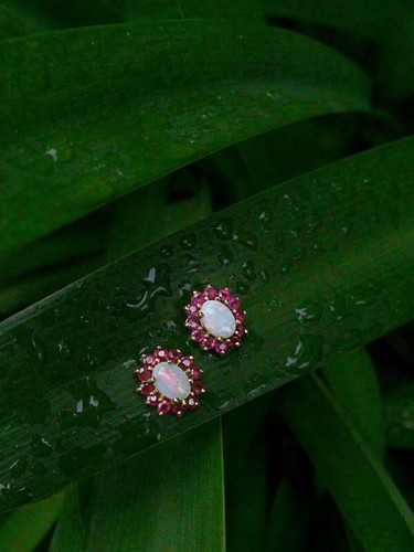 2.50Ct Simulated Fire Opal & Ruby Stud Earrings 14K Yellow Gold Plated Silver - Picture 3 of 3