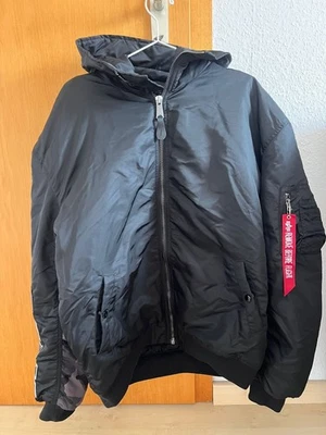 Alpha Industries Herren Bomberjacke Schwarz Gr. L Kapuze Reißverschluss - Bild 1 von 4