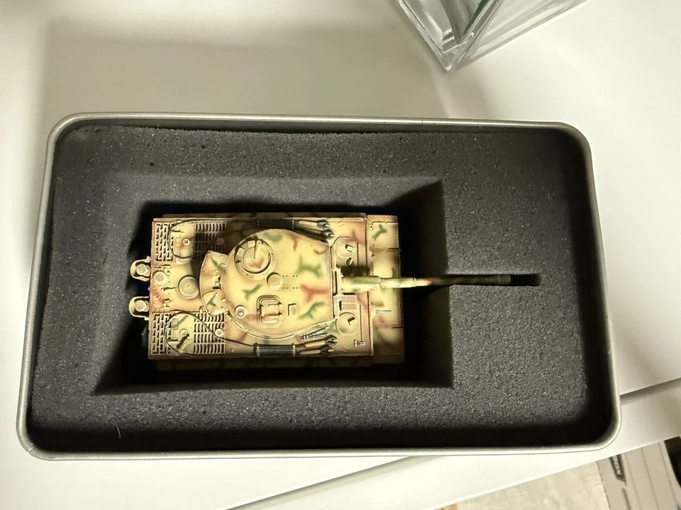 Dragon Armor 1/72 Michael Wittmann Tiger I Late Production w/Zimmerit Tank 60119 - Image 3 of 4