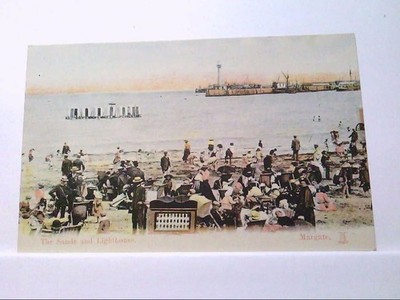AK Margate / England, The sands and the Lighthouse, Strandpartie.