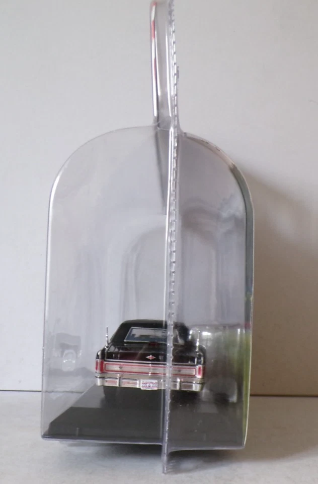 GREENLIGHT PRESIDENTIAL LIMOS 1972 LINCOLN CONTINENTAL GERALD R. FORD MINT BOXED - Imagem 4 de 4
