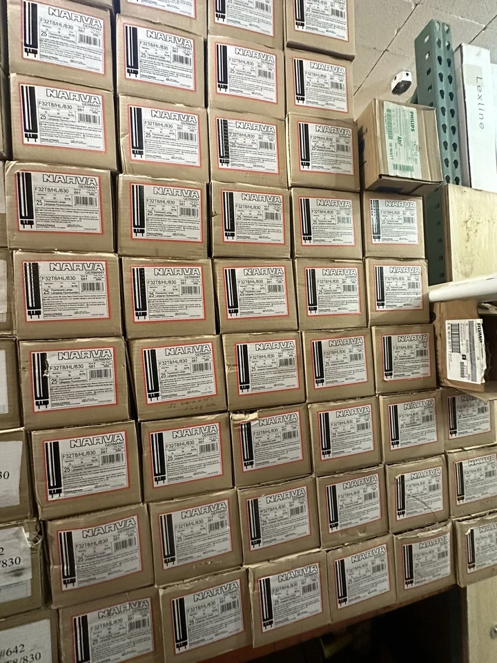 PACK 25 F32T8/HL830 32 vatios 3000K 4 pies lámpara fluorescente lineal marca Narva Foto 2 de 4