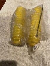 Jeep Nos Set Of Yellow Shock Boots 86010 Jeep Nos Set Of Yellow Shock Boots 86010