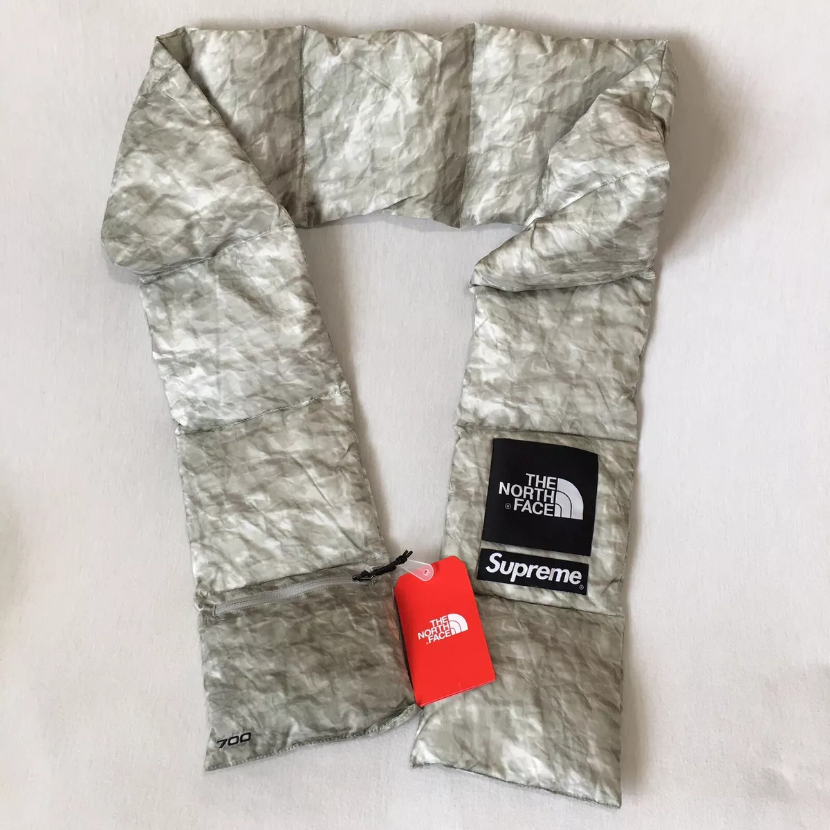 Supreme The North Face Paper Print 700-Fill Down Scarf