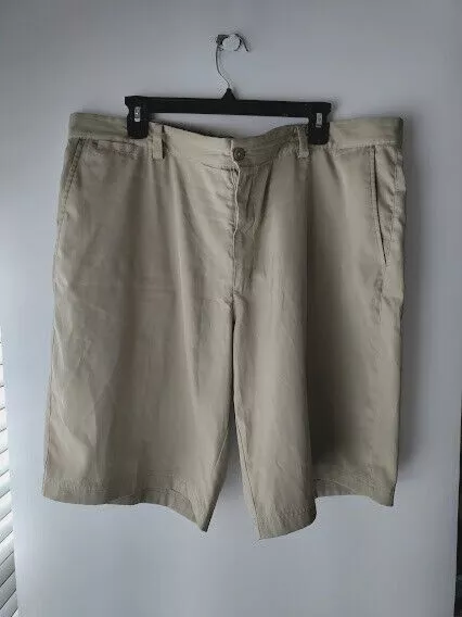 Nike standard fit store golf shorts