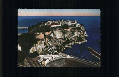 Monaco Le Rocher su bas le Stade Louis II