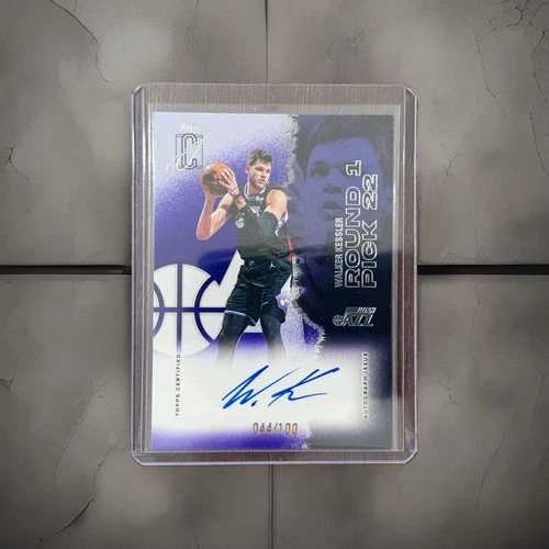 2025 Topps Signature Walker Kessler Base (RAW)
