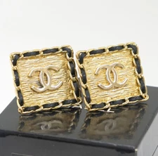 CHANEL CC Logos Square Leather Clip-On Earrings Gold Tone 28 Auth w/Box k1114