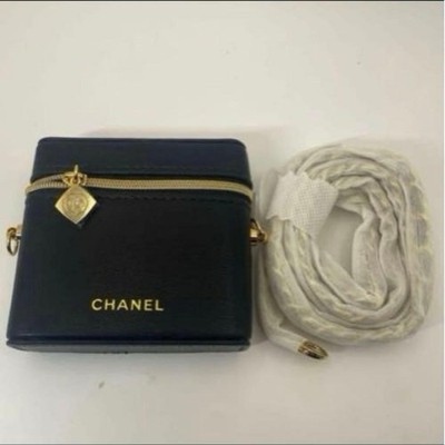 CHANEL BEAUTE Limited Edition Novelty Lip Case Mini Crossbody Bag