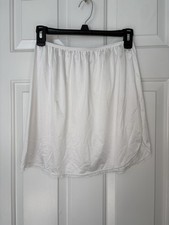 Vintage Vanity Fair Half Slip Size Medium White 16  Made In USA