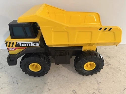 Hasbro Tonka 952 Steel Classics Mighty Dump Truck 16" Toy Used
