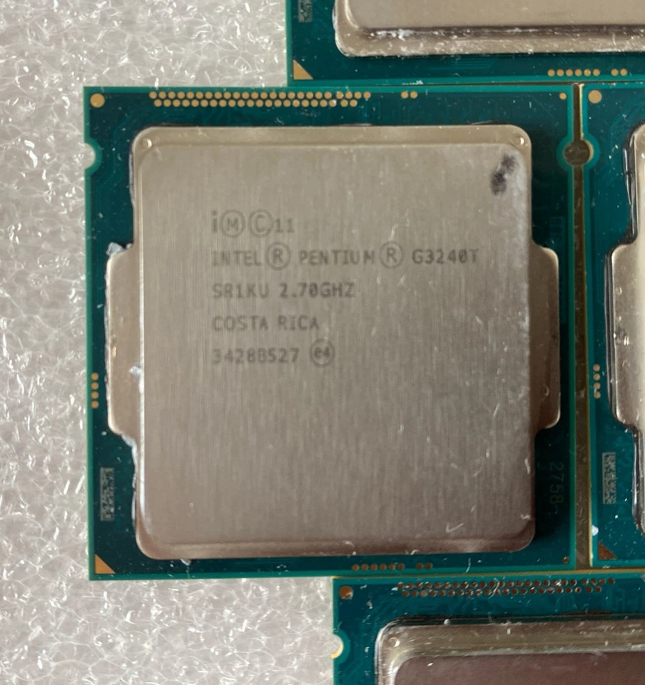 Lote de 4 CPU Intel (más 2). Lee la descripción.  ¿4 trabajos y dos?? Foto 3 de 4