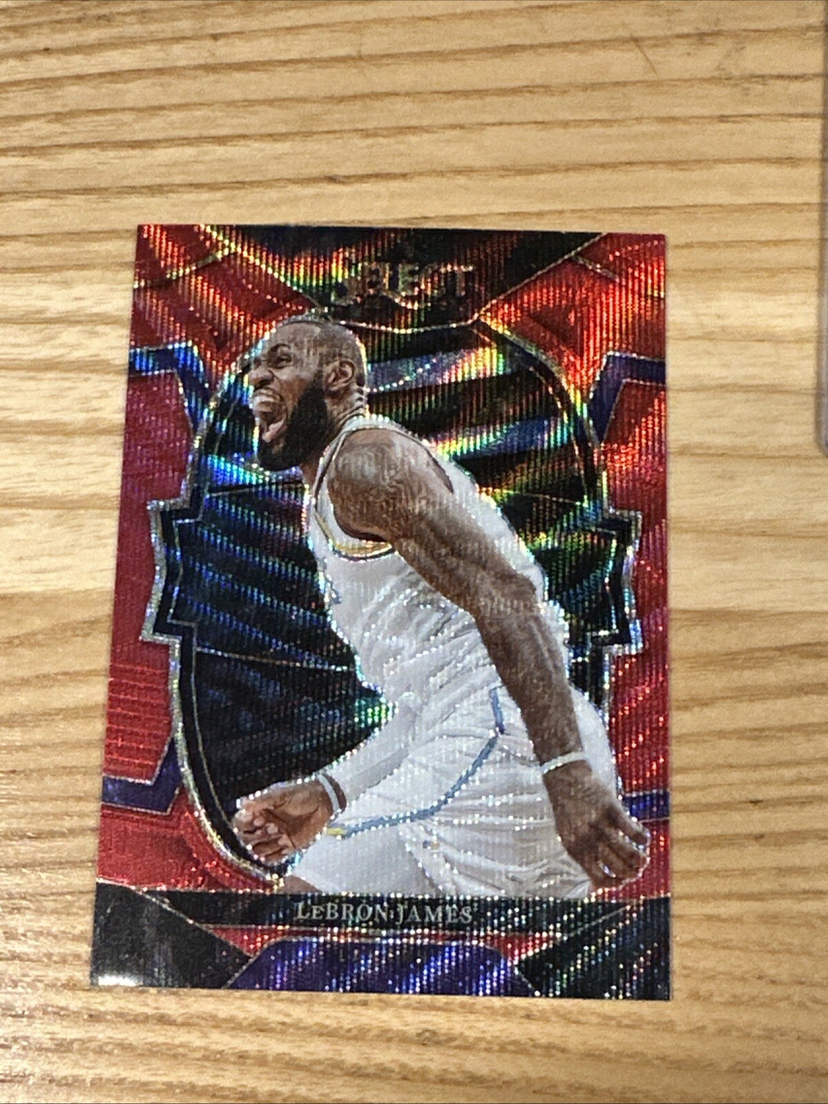 2022-23 Select LEBRON JAMES Concourse Red Wave Prizm #26 LAKERS