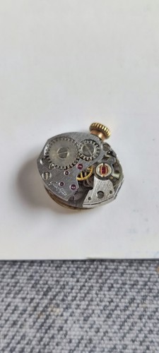 Vintage Women's Bracelet Watch CHAYKA 17 stones caliber 1301 USSR - Picture 9 of 9