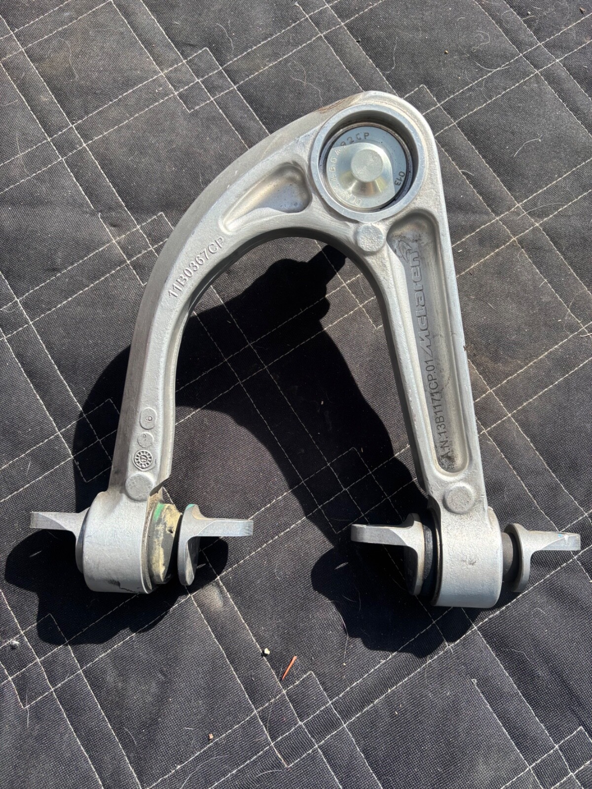 McLaren 570S OEM GENUINE Left Upper  Control Arm LIKE NEW 11B0367CP 13B1171CP.01