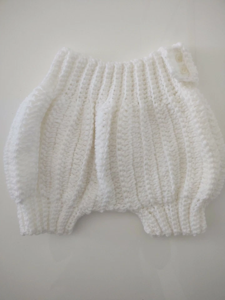 Calças de fraldas feitas à mão para bebês de 0 a 3 meses - Imagem 4 de 4
