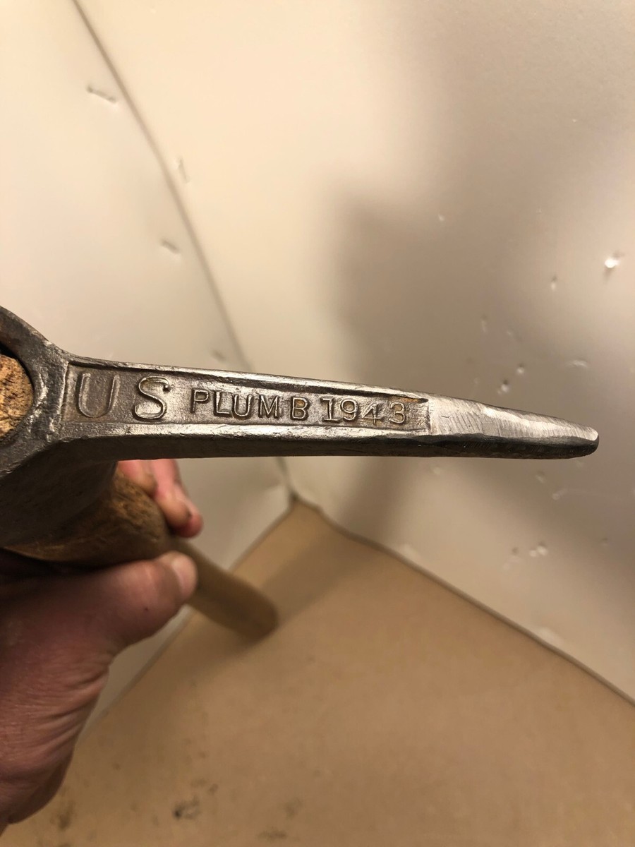 Origianl Vintage WWII US Army Pick axe Stamped Plumb 1943
