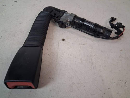 BMW 7 F01 F02 F03 F04 2011 Vorne rechts Gurtschloss vorne 9115306 LSO13149