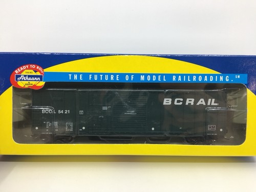 Vagón de carga HO Athearn RTR 92840 BC Rail 50’ enchufe y puerta corredera BCOL #5421 | Condition: Used