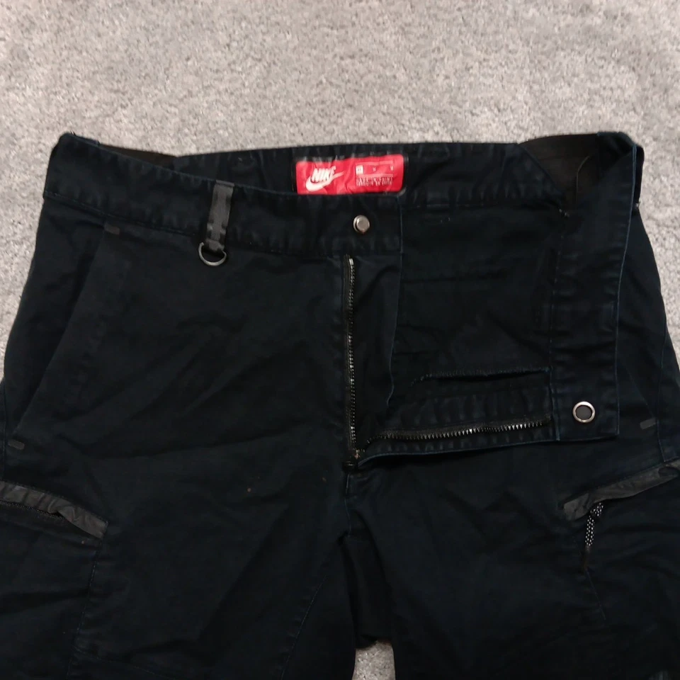 Nike Tech Woven Bonded Cargo Pants Men's Size 32 Black Tapered 861526-010 - Image 4 of 4