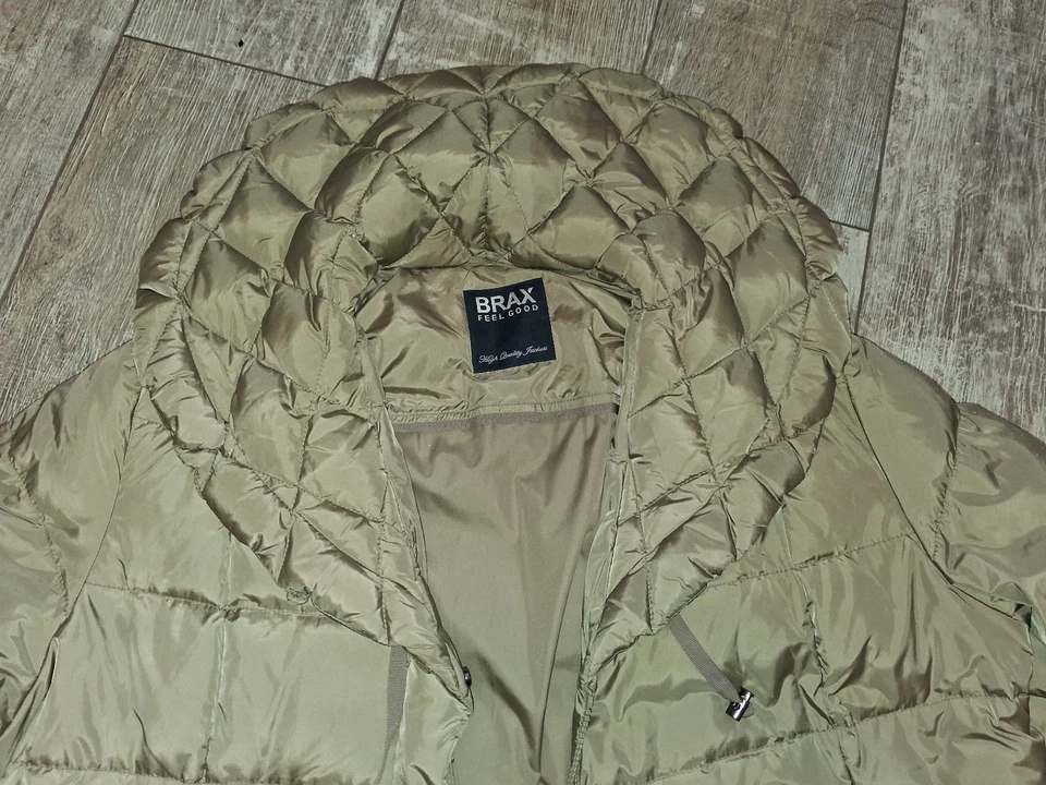 Wunderschöne Daunenjacke Steppjacke von BRAX, Gr. 48, Beige, Daunen - Bild 4 von 4