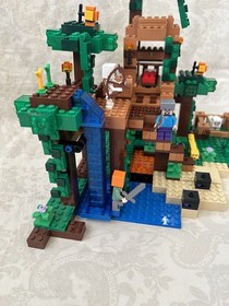 LEGO Minecraft: The Jungle Tree House Set (21125) Complete