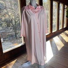 Vanity Fair Light Pink Night Shirt Gown Below Knee Vintage Women's Large Nylon