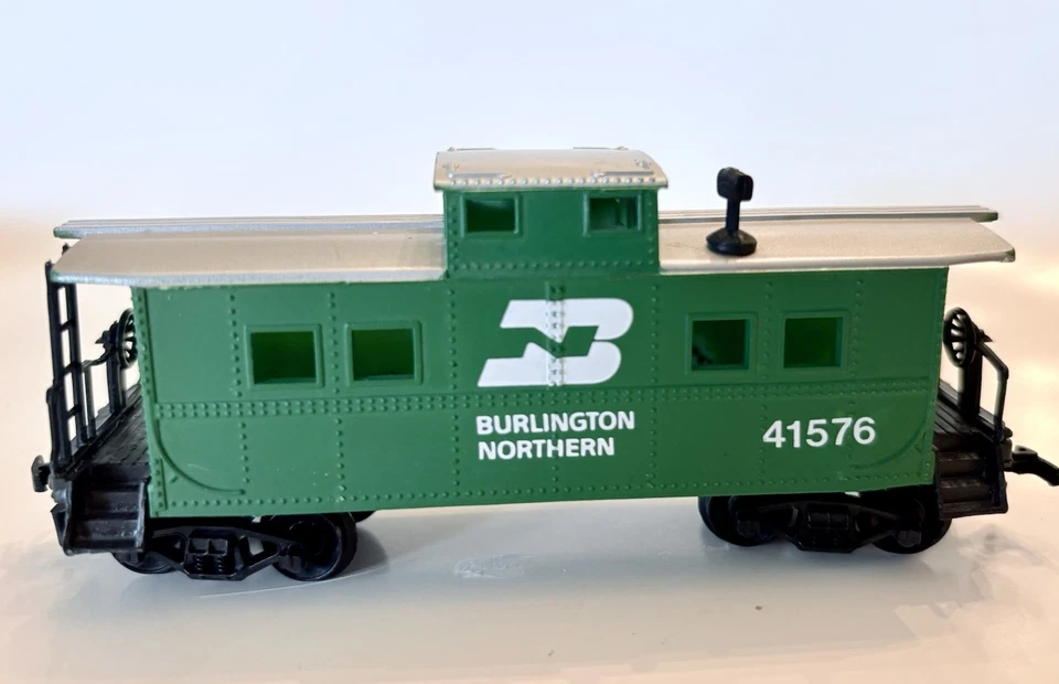 JUEGO TREN HO VARNEY VINTAGE MOTOR + 9 COCHES, VÍA, TRANSFORMADOR, MODELO PUENTE Foto 2 de 4