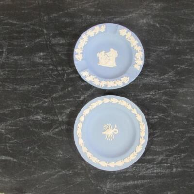 Pair Vintage Wedgwood Jasperware Scorpio 4'' Dish & Allegorical Ashtray, Nice