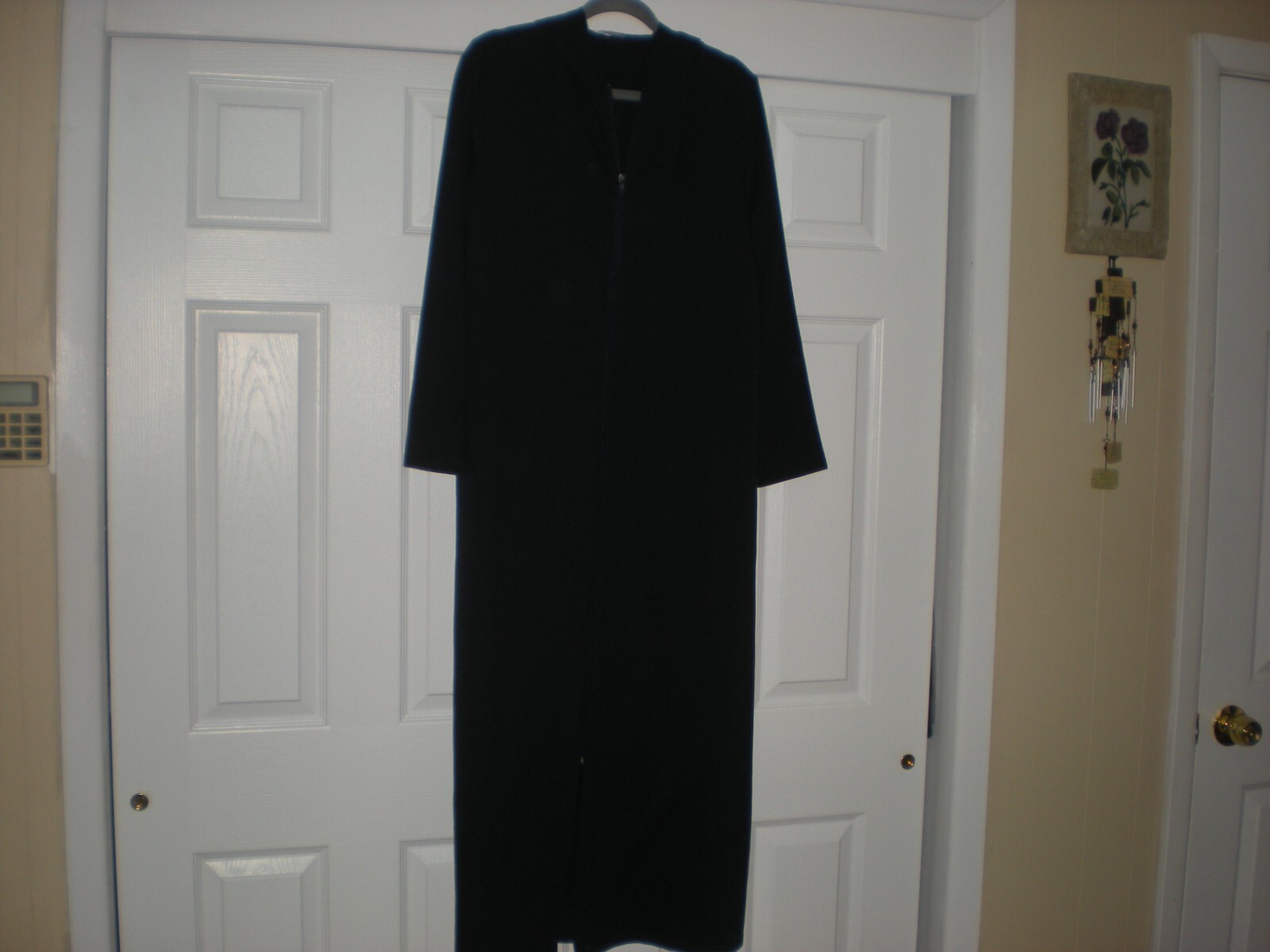 Lusofie Long Front Zip Hooded Robe - Size Large (fits more like a medium)