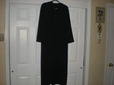 Lusofie Long Front Zip Hooded Robe - Size Large (fits more like a medium)