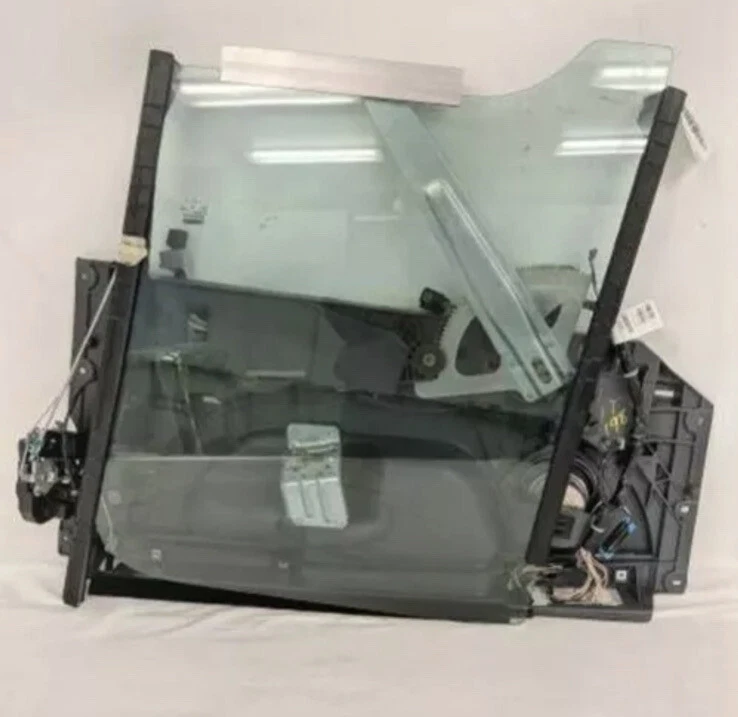 Módulo de puerta con cerradura eléctrica Freightliner M2 LH - P/N: A18-68937-002 Foto 3 de 4