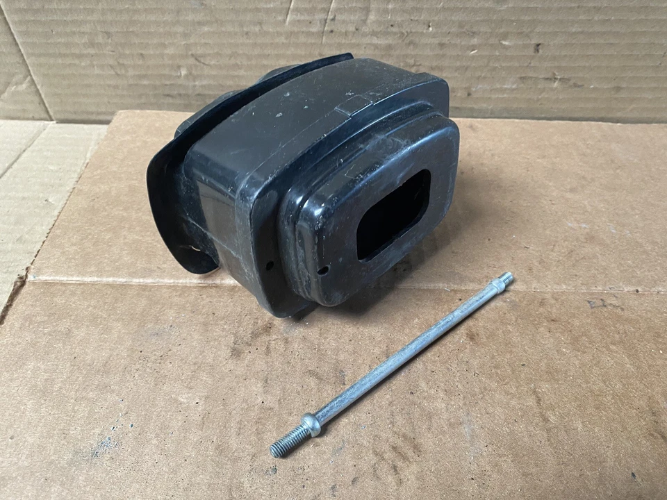 66-69 Honda CM91 C90 Cub Airbox Air Filter Box w/ Mount Bolt OEM -60 B5 - Image 2 of 4