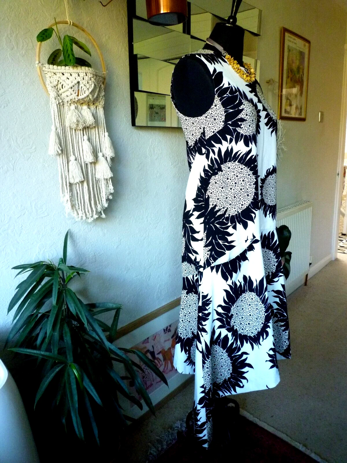 OFF WHITE MAGAZZINO ABITO MIDI GIRASOLE NERO E BIANCO SPORCO ORLO ASIMMETRICO TAGLIA 10