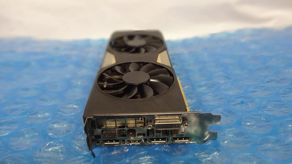 EVGA NVIDIA GeForce GTX 980 4Gb GDDR5 Graphics Card - Image 4 of 4